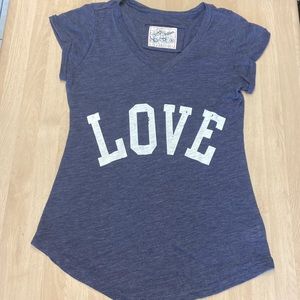 Reflex Women S Navy V-Neck Cuffed Sleeve Round Hemline Graphic White LOVE Shirt